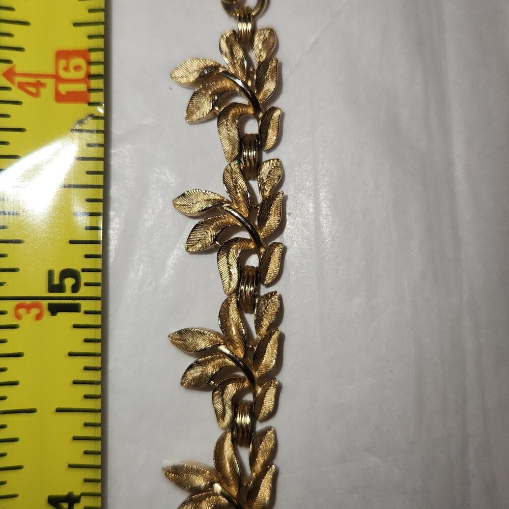 Vintage Trifari necklace Leaf design Trifanium Metal. Measures 17 inches from be